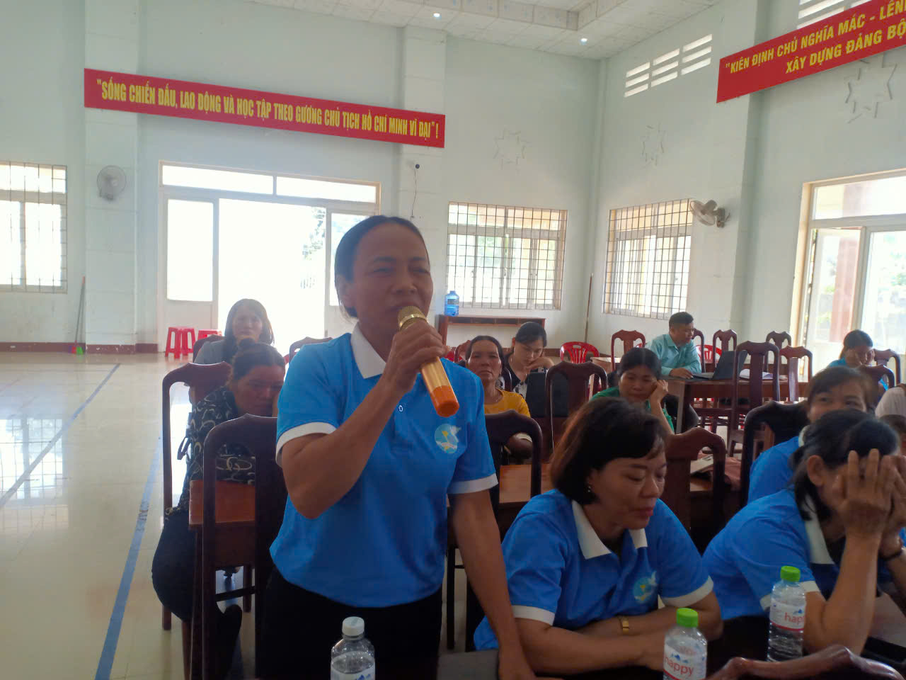 19.8 doi thoai chi hong